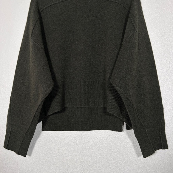 Rag & Bone women size M Bridget pullover sweater dark green wool blend back slit - Picture 3 of 12